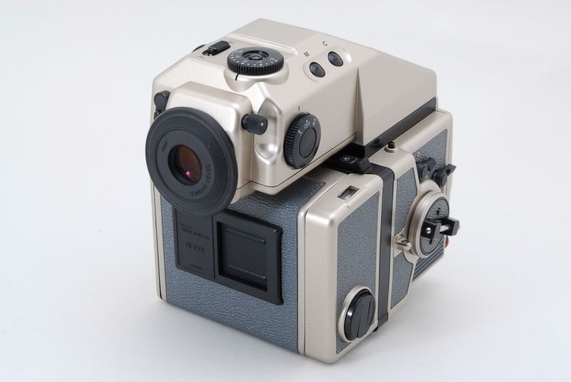 Bronica ETR-Si 40th Anniversary edition — Doobybrain.com